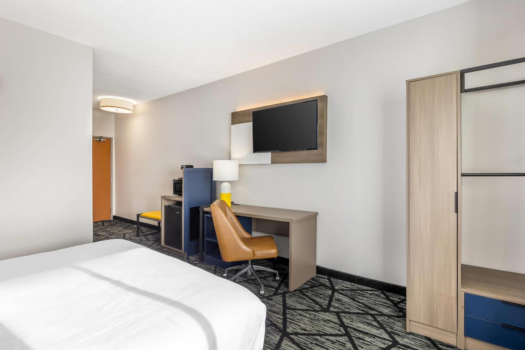 Comfort Inn Davenport East - Bettendorf Давенпорт Экстерьер фото